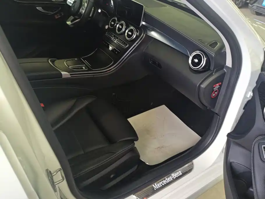Mercedes-Benz C-Class — миниатюра 8