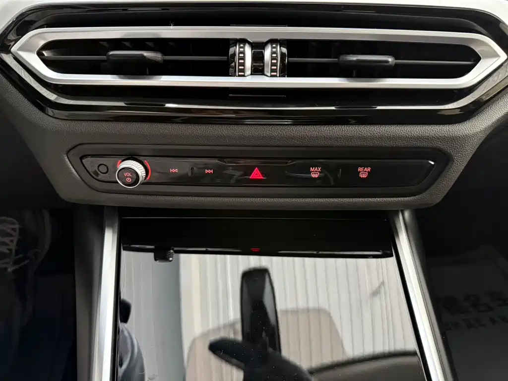 BMW 3 Series — миниатюра 12