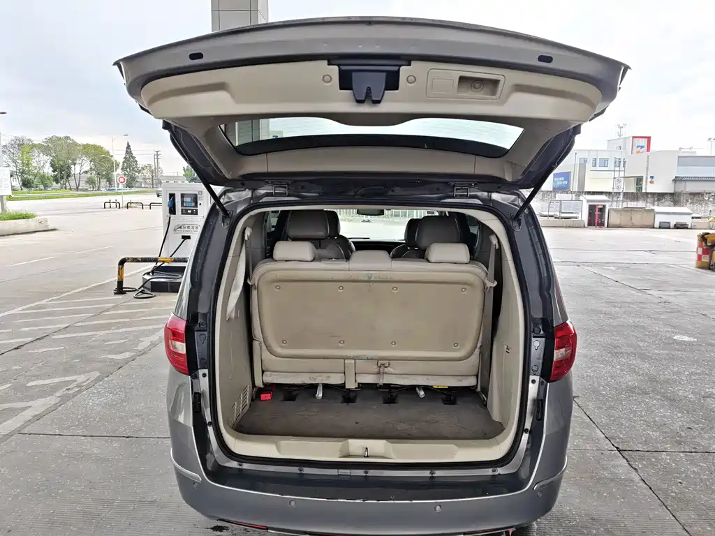 Buick GL8 — миниатюра 9