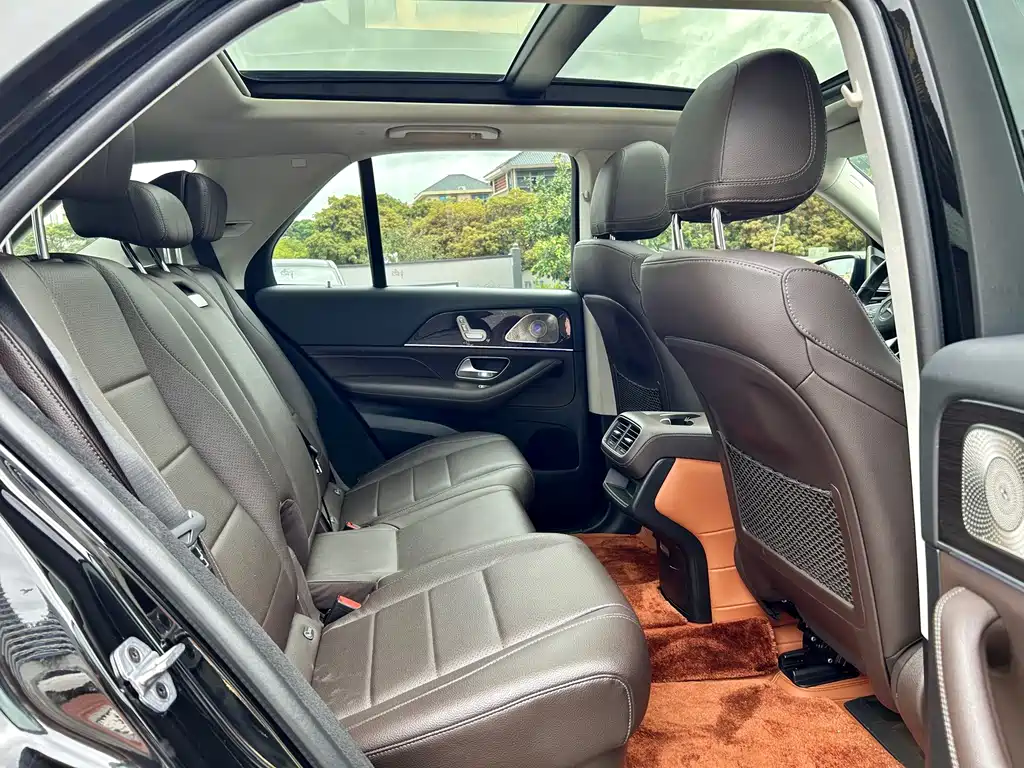 Mercedes-Benz GLE (Import) — миниатюра 14