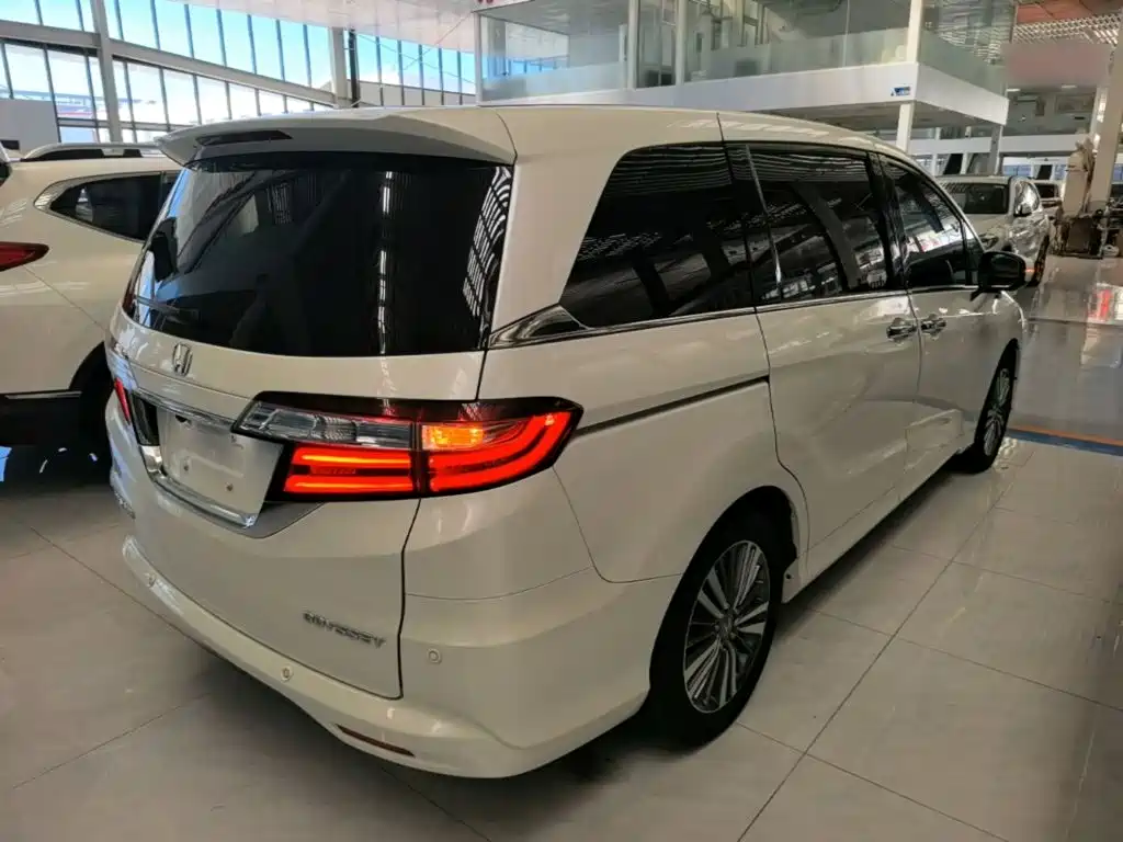Honda Odyssey — миниатюра 7