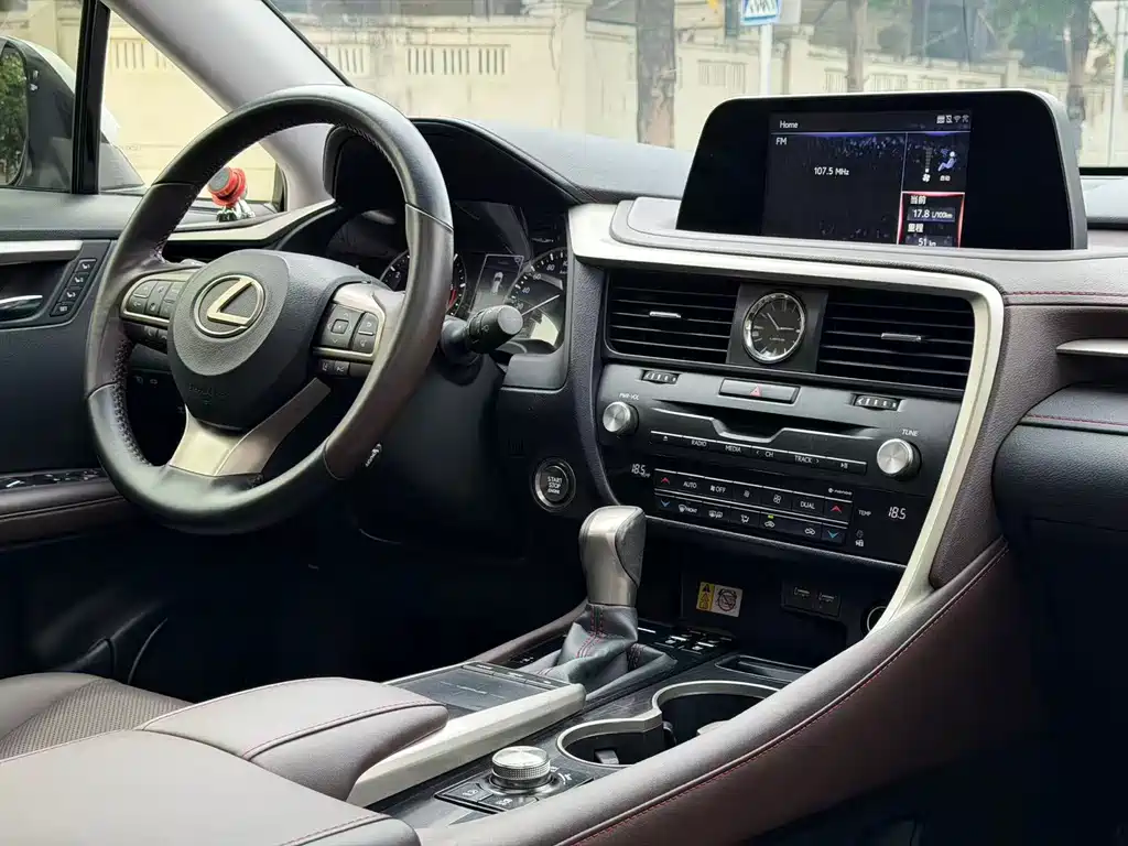 Lexus RX — миниатюра 15