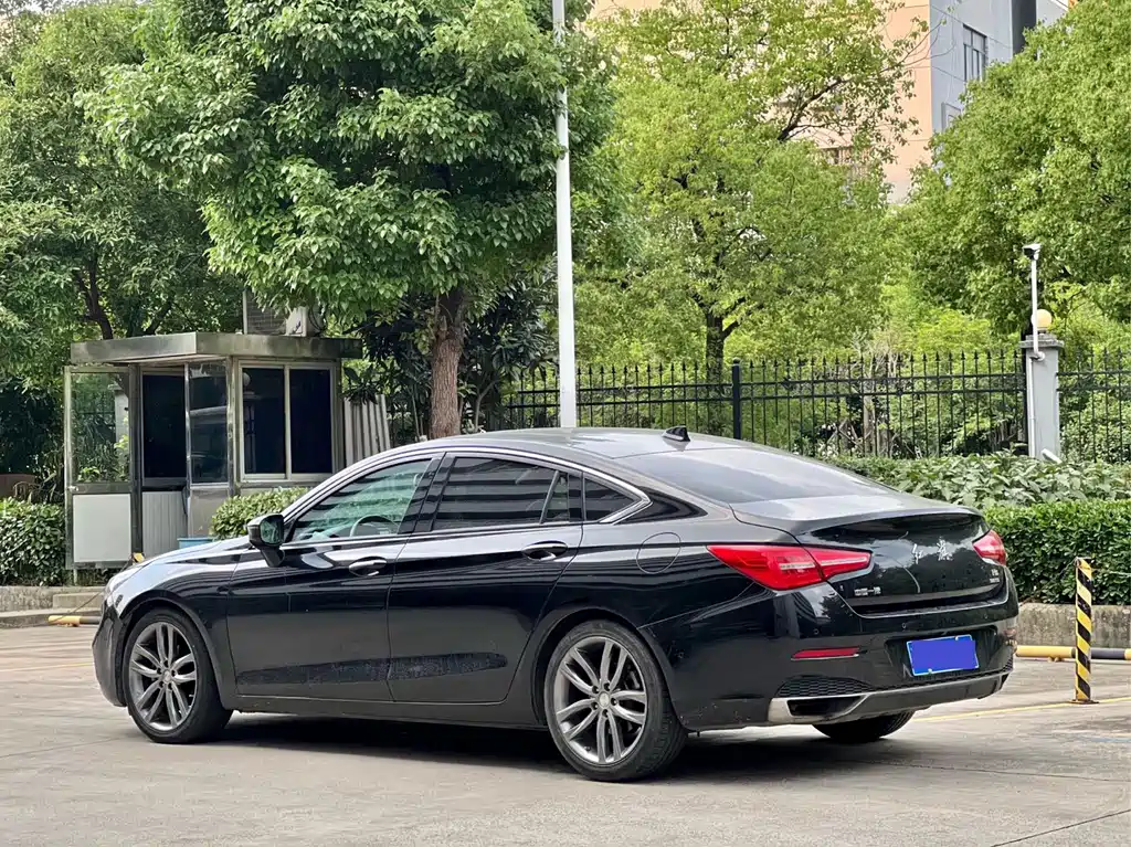 Hongqi H5 2018 30TD 60