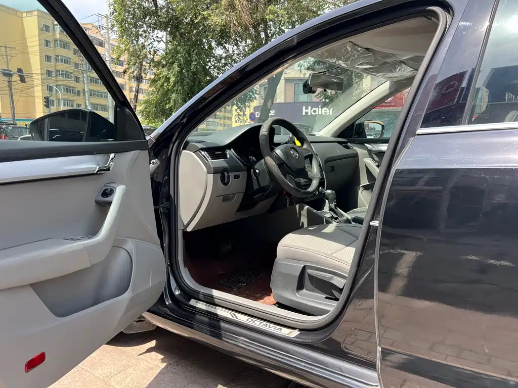 Skoda Octavia — миниатюра 7