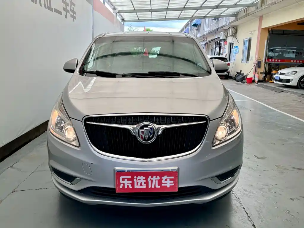 Buick GL8 — миниатюра 2