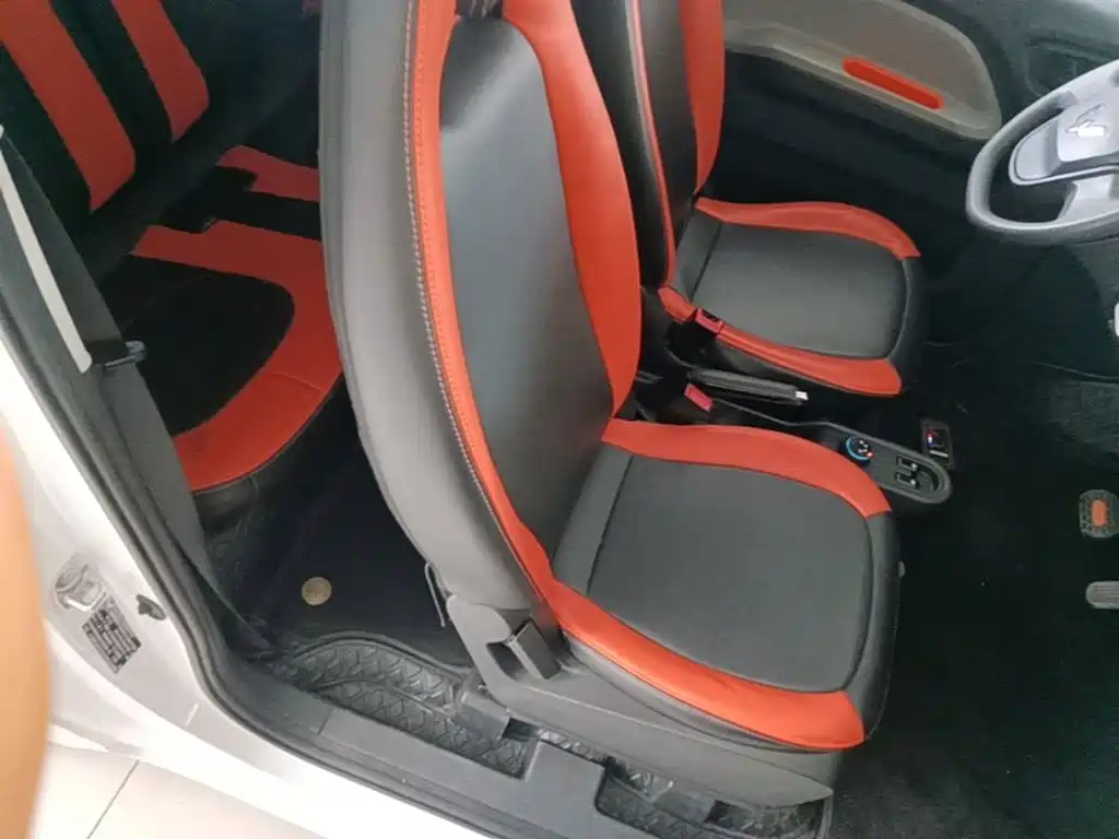 Wuling MINIEV — миниатюра 25