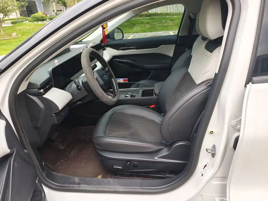 Ford Mondeo — миниатюра 10