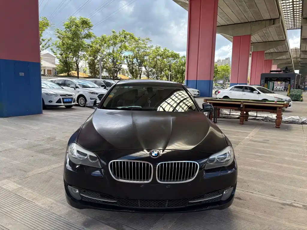 BMW 5 Series — миниатюра 2