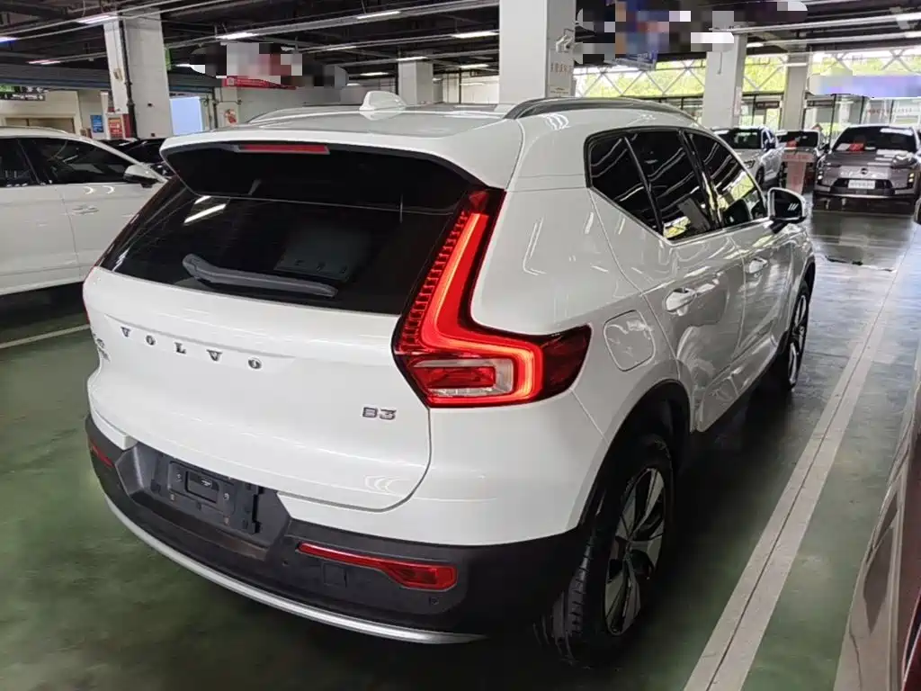 Volvo XC40 — миниатюра 7