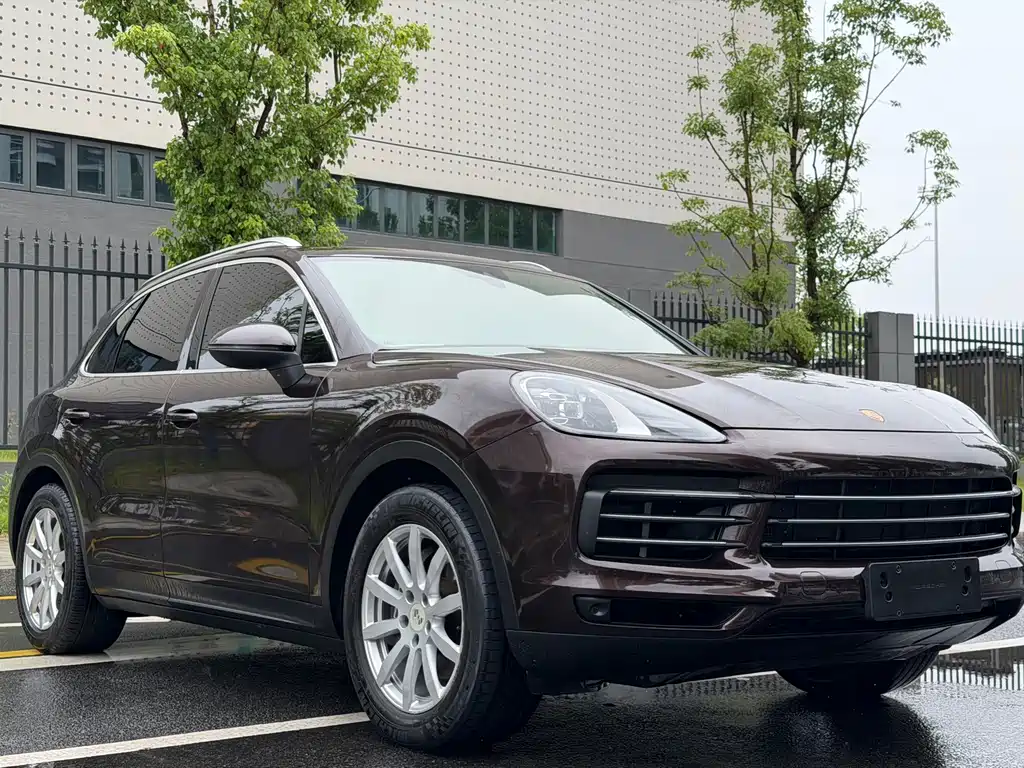 Porsche Cayenne — миниатюра 2