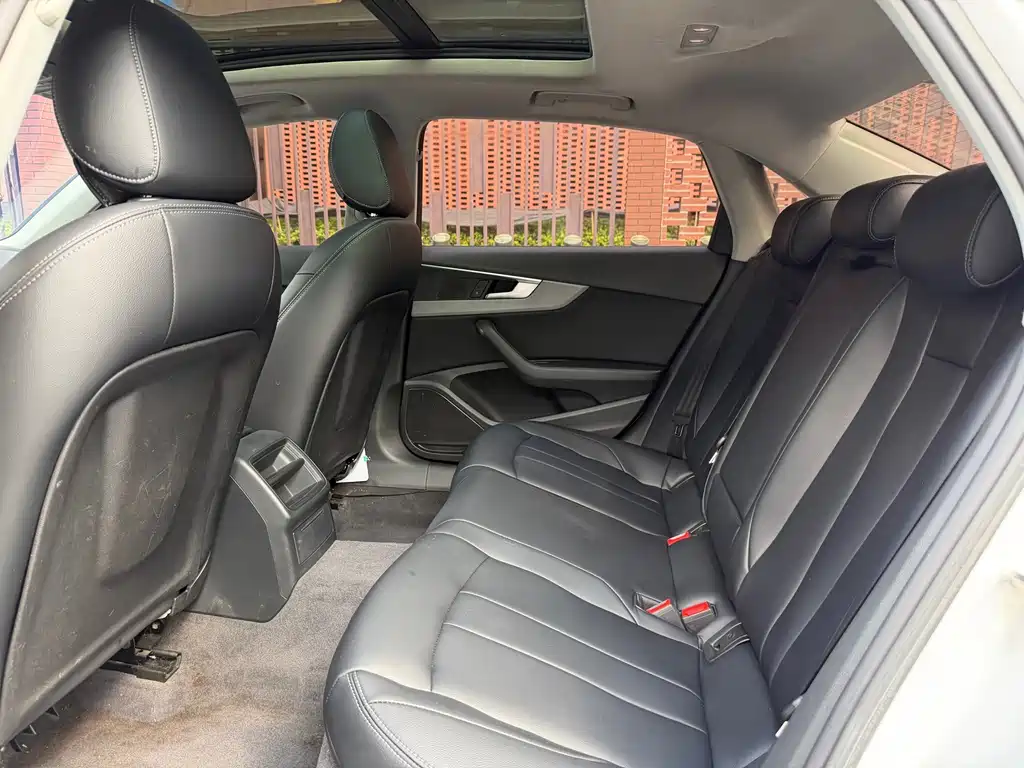 Audi A4L — миниатюра 10