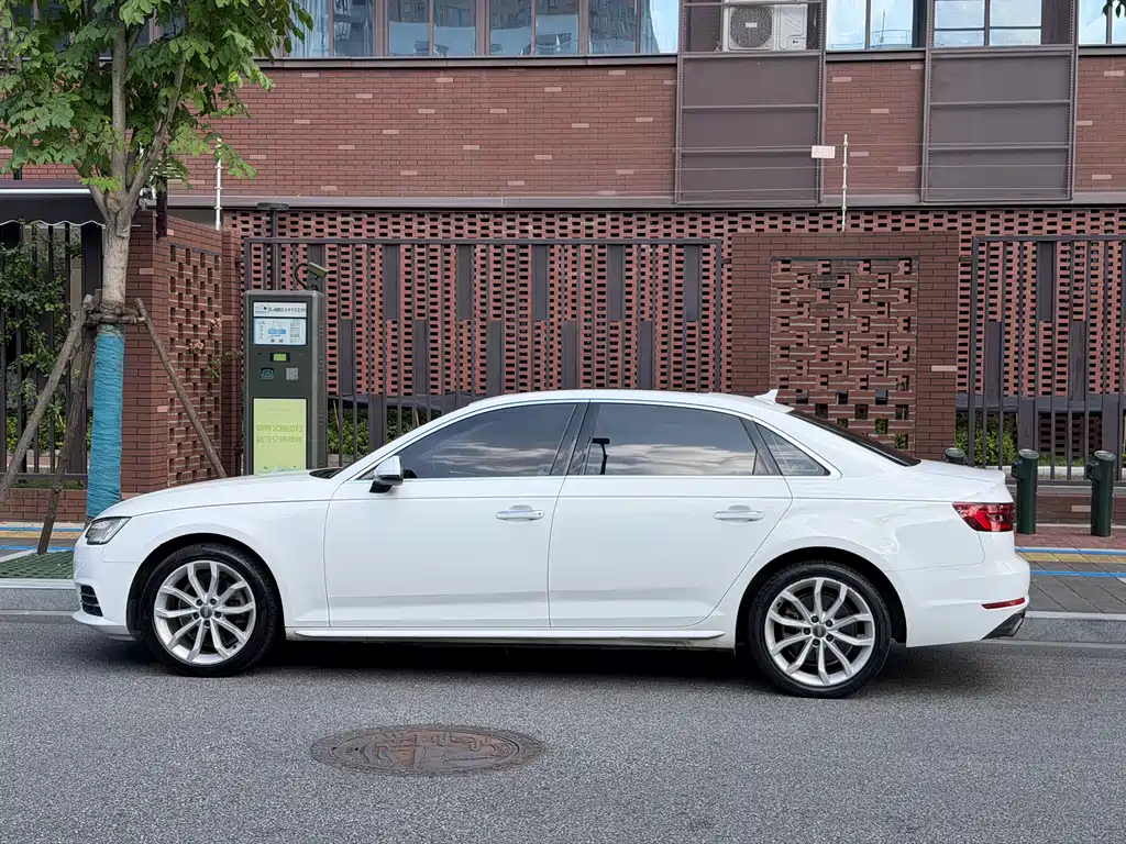 Audi A4L — миниатюра 4