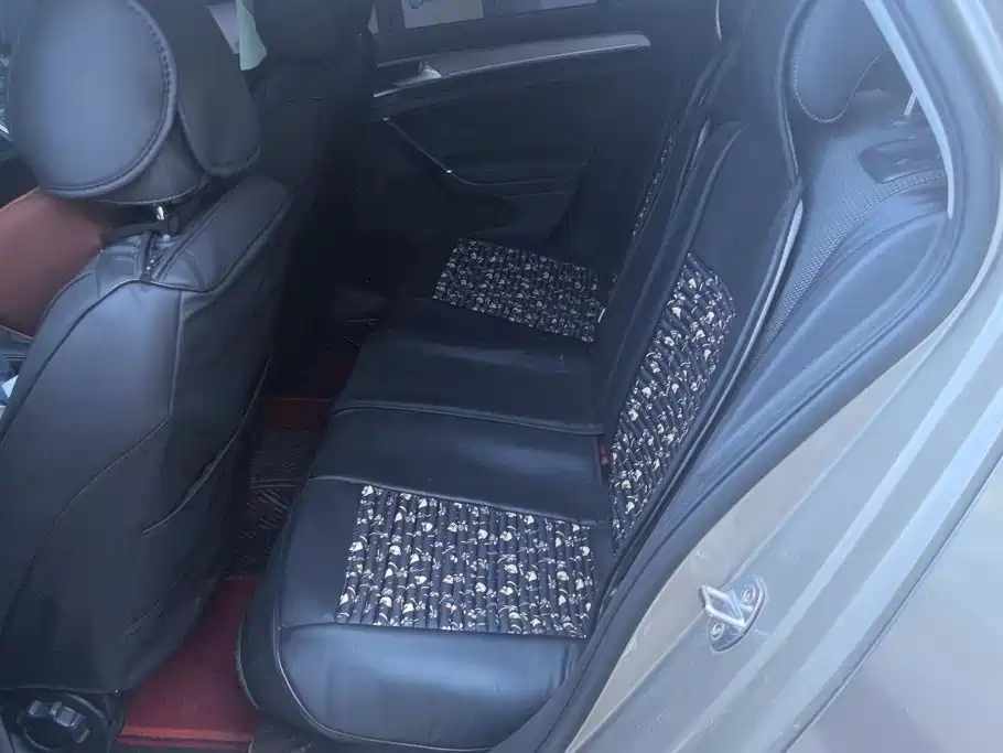 Volkswagen Golf — миниатюра 11