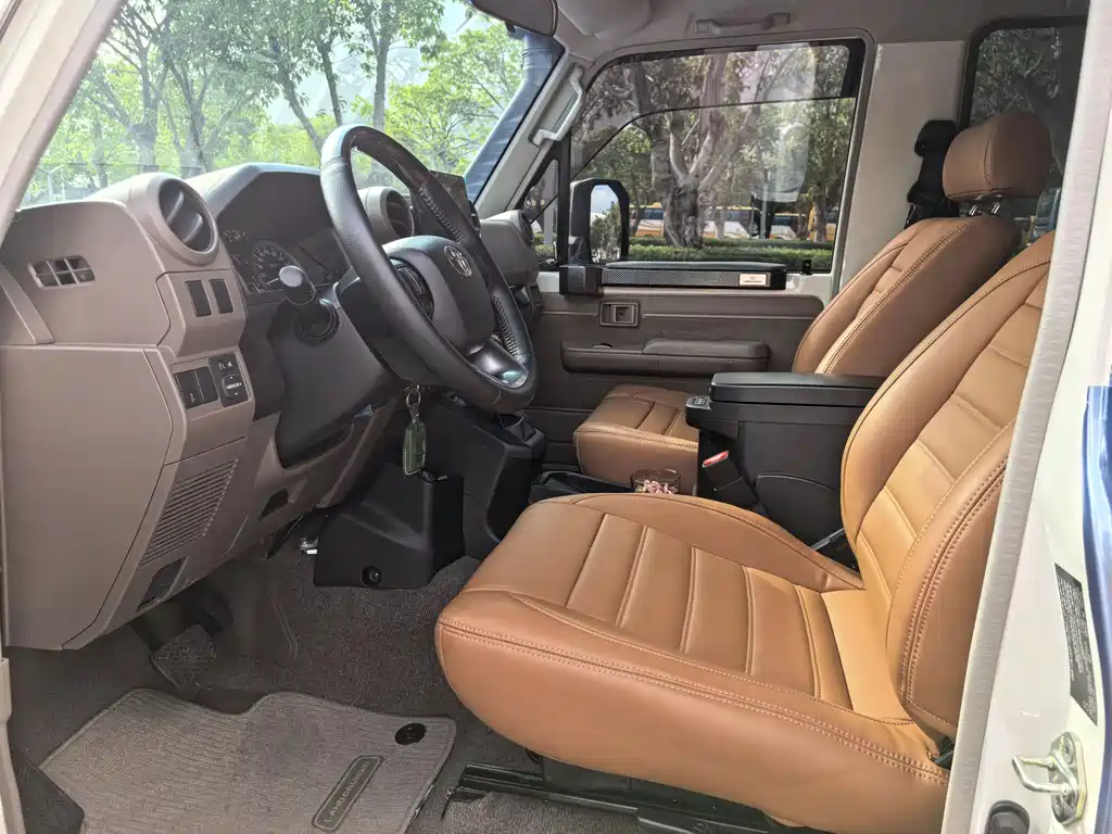 Toyota Land Cruiser 2025 2.8L AT