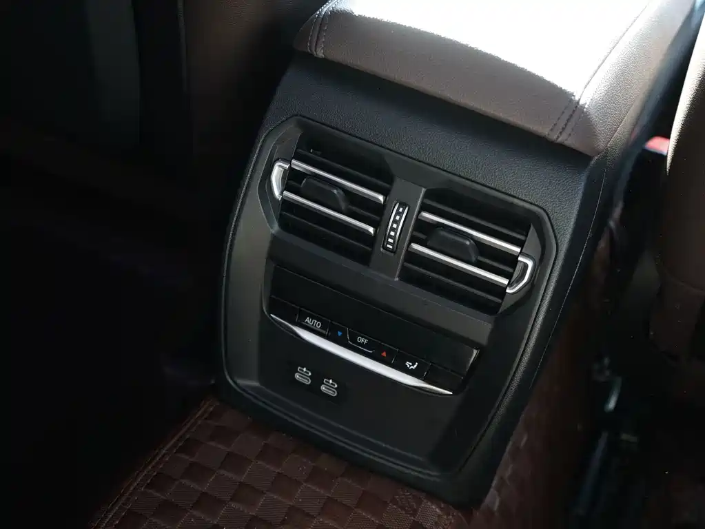 BMW 3 Series — миниатюра 11
