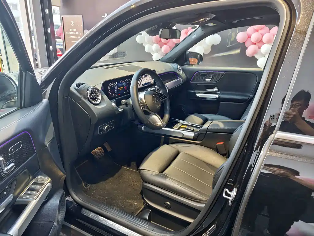 Mercedes-Benz GLB — миниатюра 4