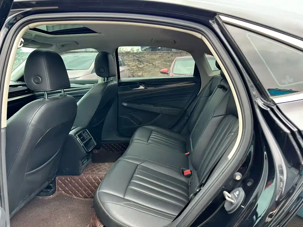 Volkswagen Passat — миниатюра 4