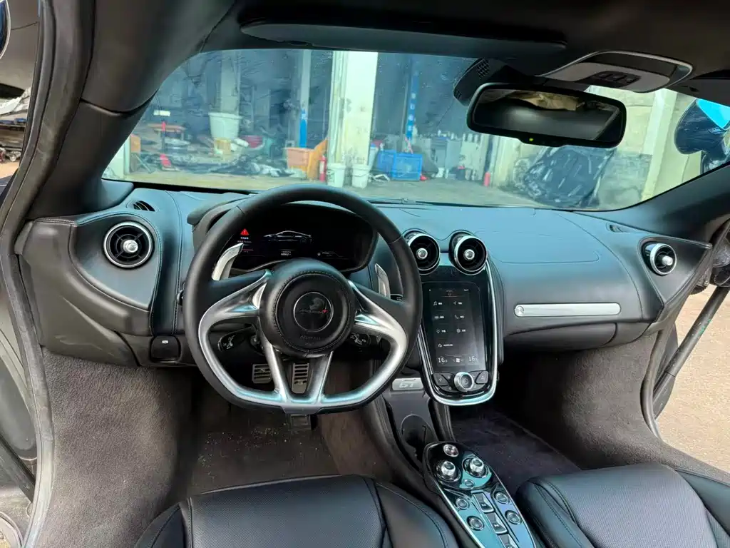 McLaren GT — миниатюра 2