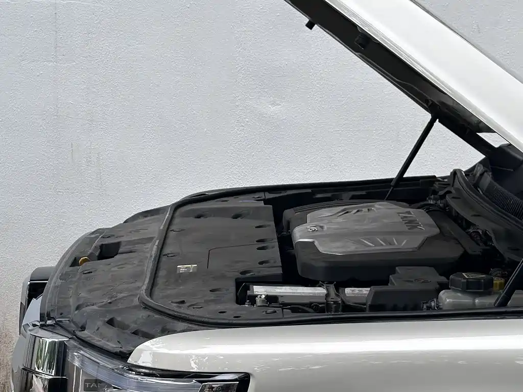 Tank 500 2022 3.0T Sport 5 мест