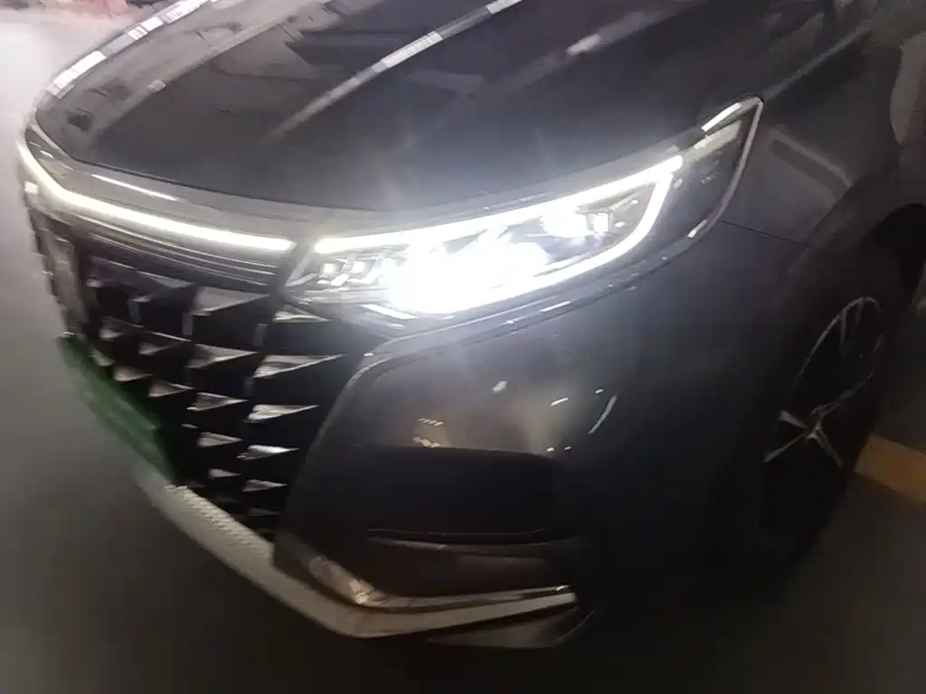 Roewe iMAX8 — миниатюра 24