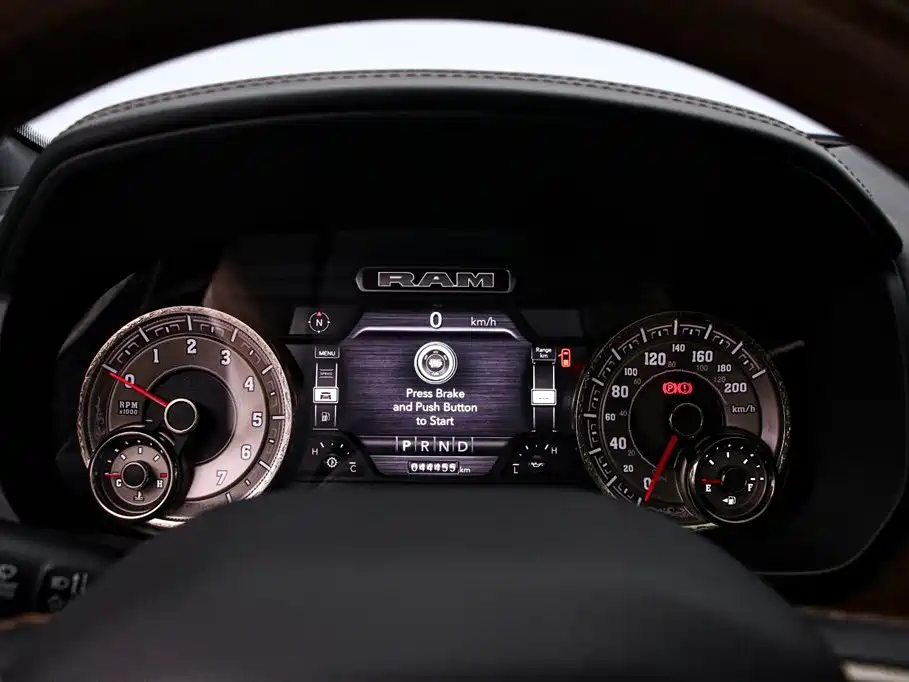 Ram Trucks 2022 5.7L
