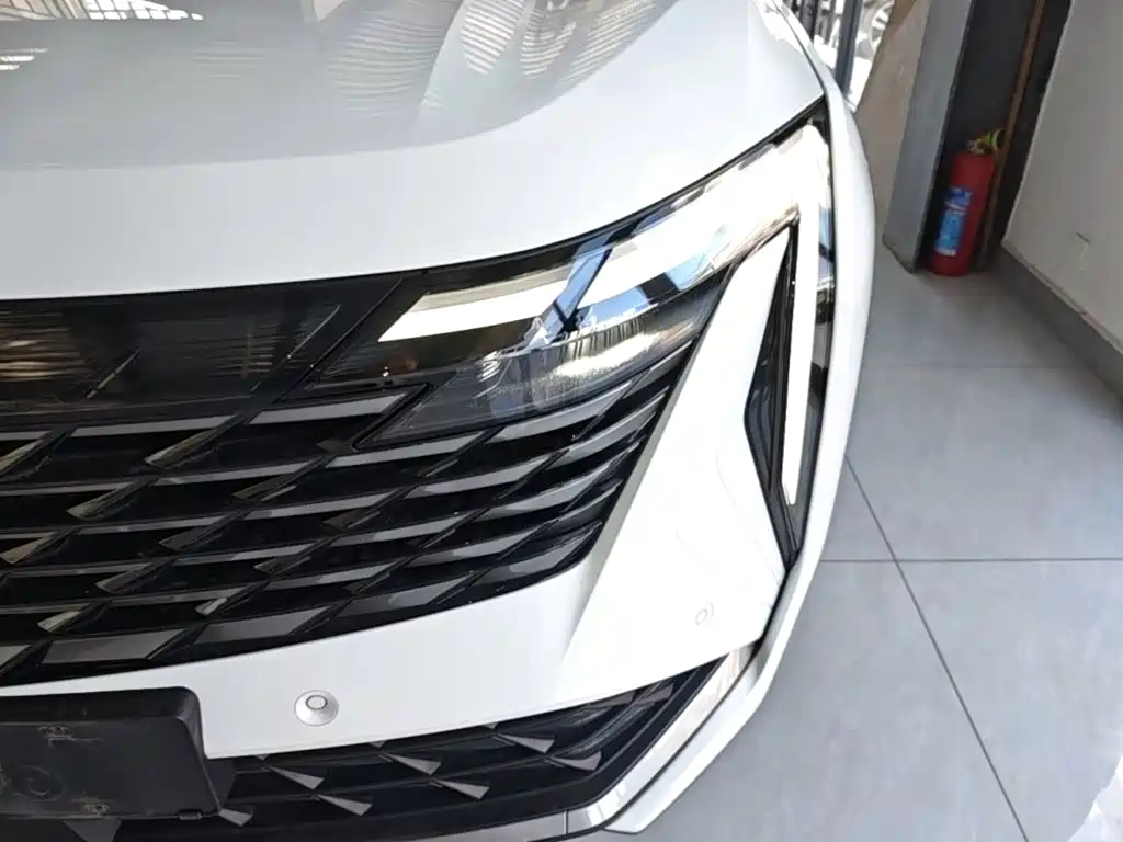Geely Boyue L — миниатюра 24