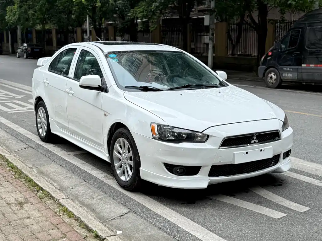 Mitsubishi Lancer EX — миниатюра 3