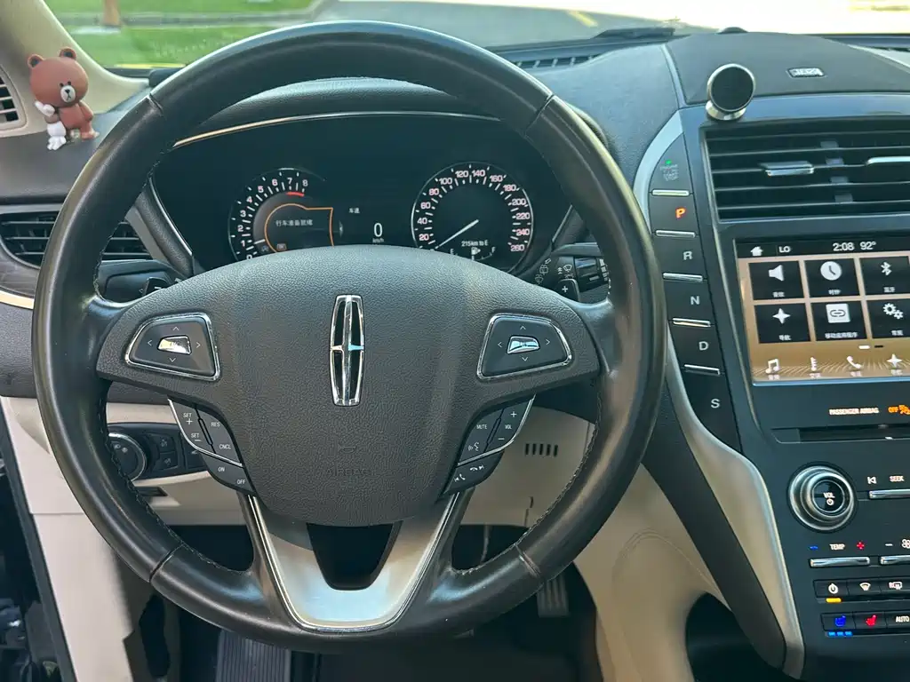 Lincoln MKC — миниатюра 14