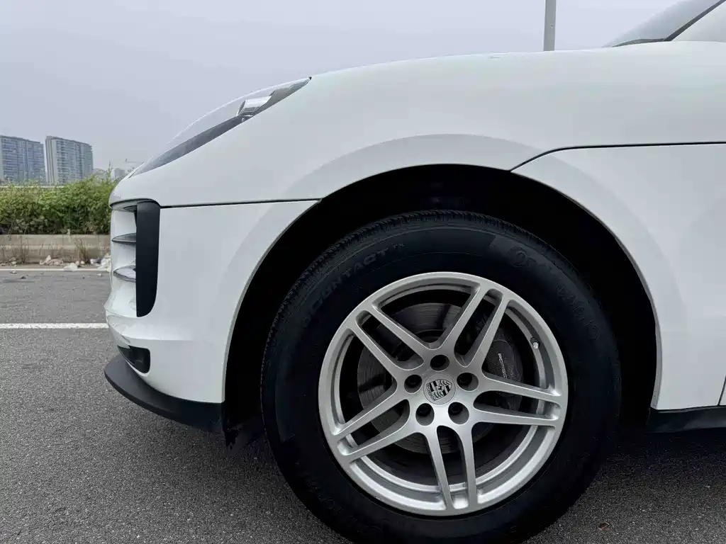 Porsche Macan — миниатюра 6