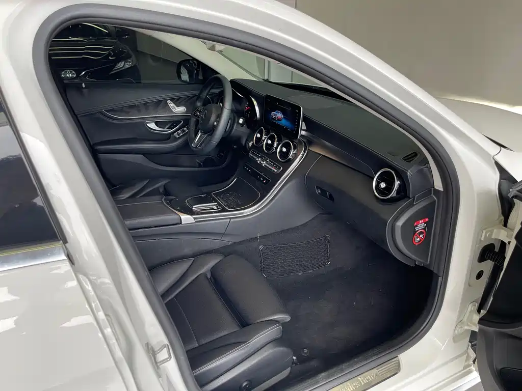 Mercedes-Benz C-Class — миниатюра 23