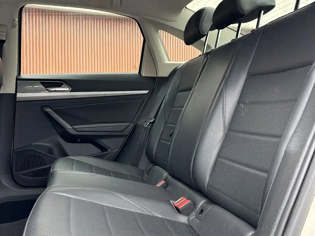 Volkswagen Lavida — миниатюра 10