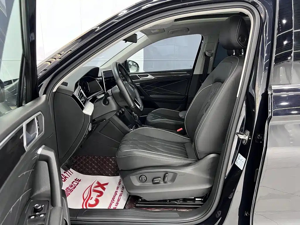 Volkswagen Tiguan L — миниатюра 7