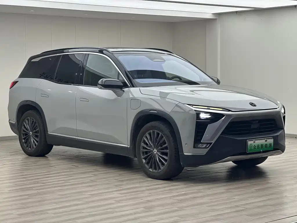 NIO ES8 2020 580KM мест