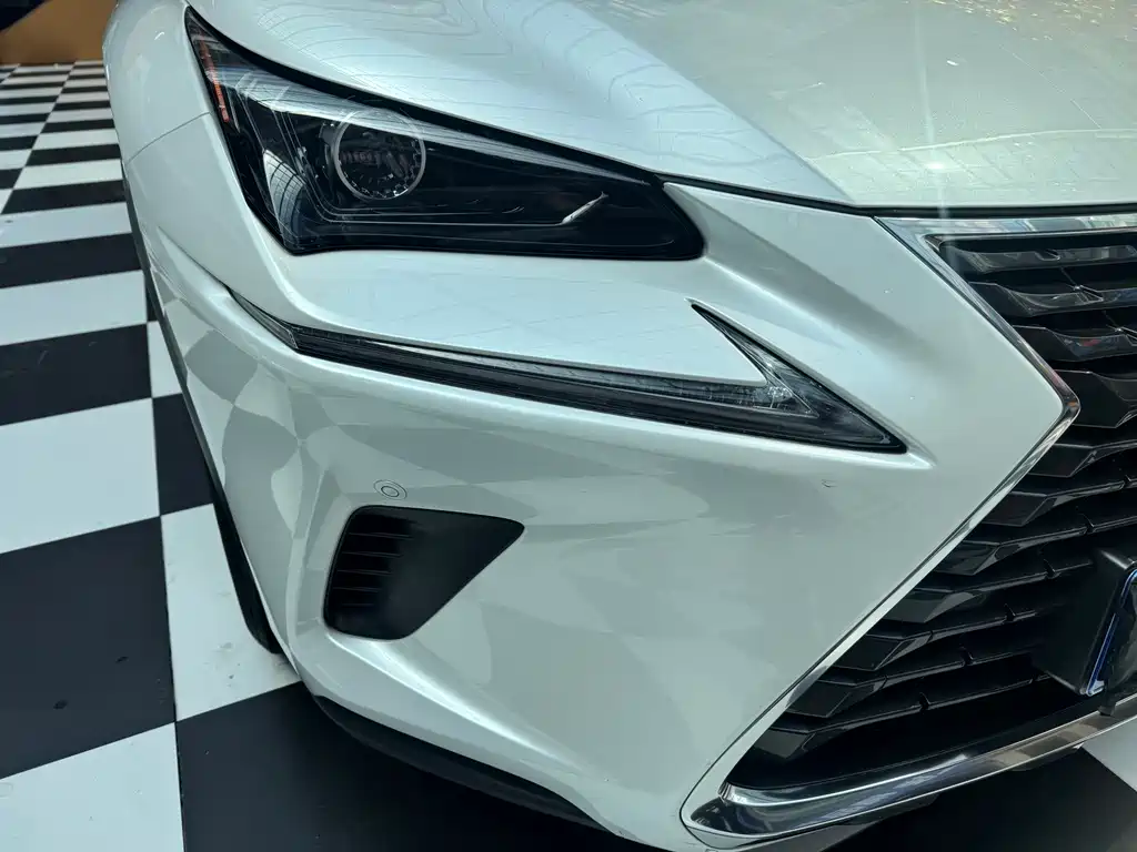 Lexus NX — миниатюра 4
