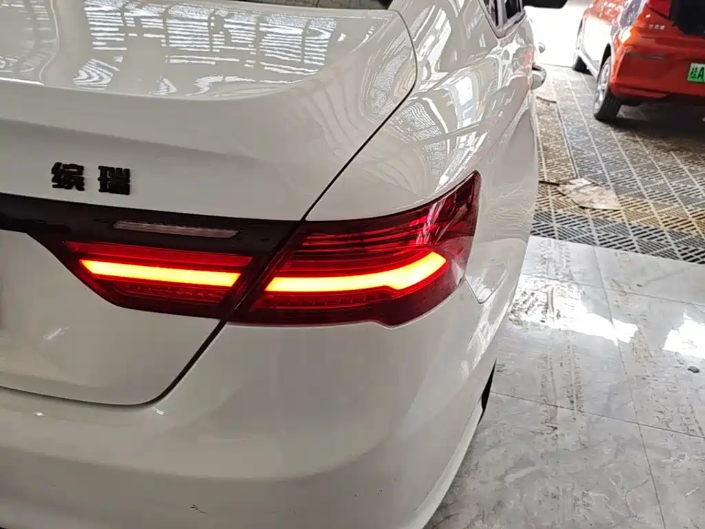 Geely Binrui — миниатюра 8