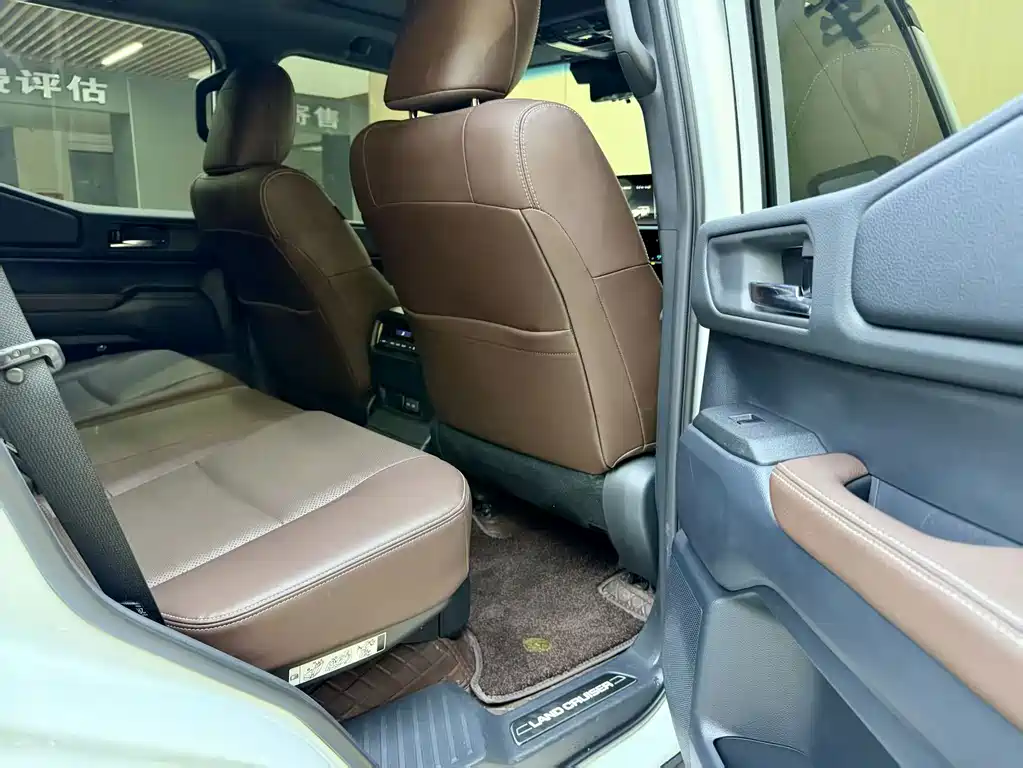 Toyota Prado — миниатюра 11