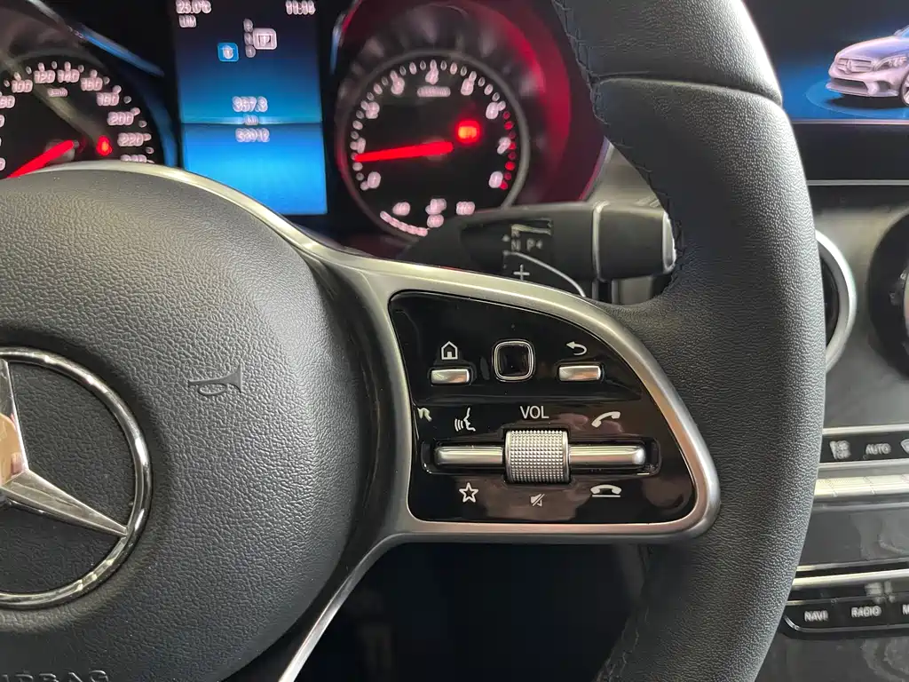 Mercedes-Benz C-Class — миниатюра 17