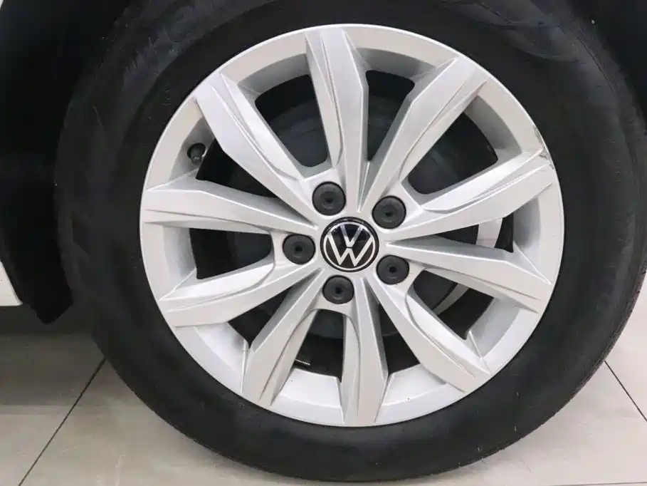 Volkswagen Polo — миниатюра 14