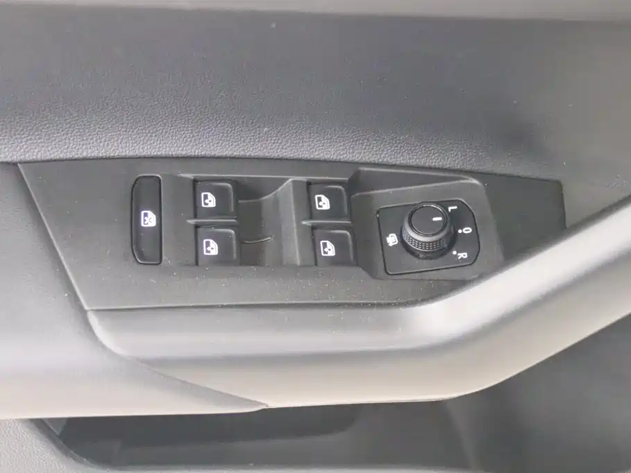 Volkswagen Polo — миниатюра 10