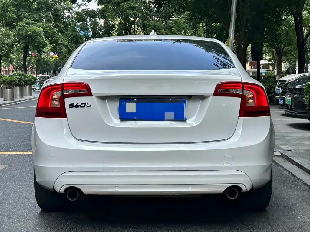 Volvo S60 — миниатюра 5