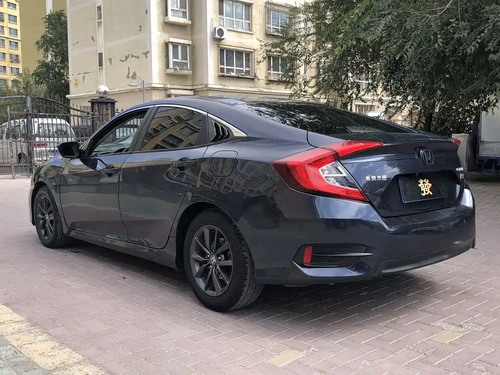 Honda Civic — миниатюра 5
