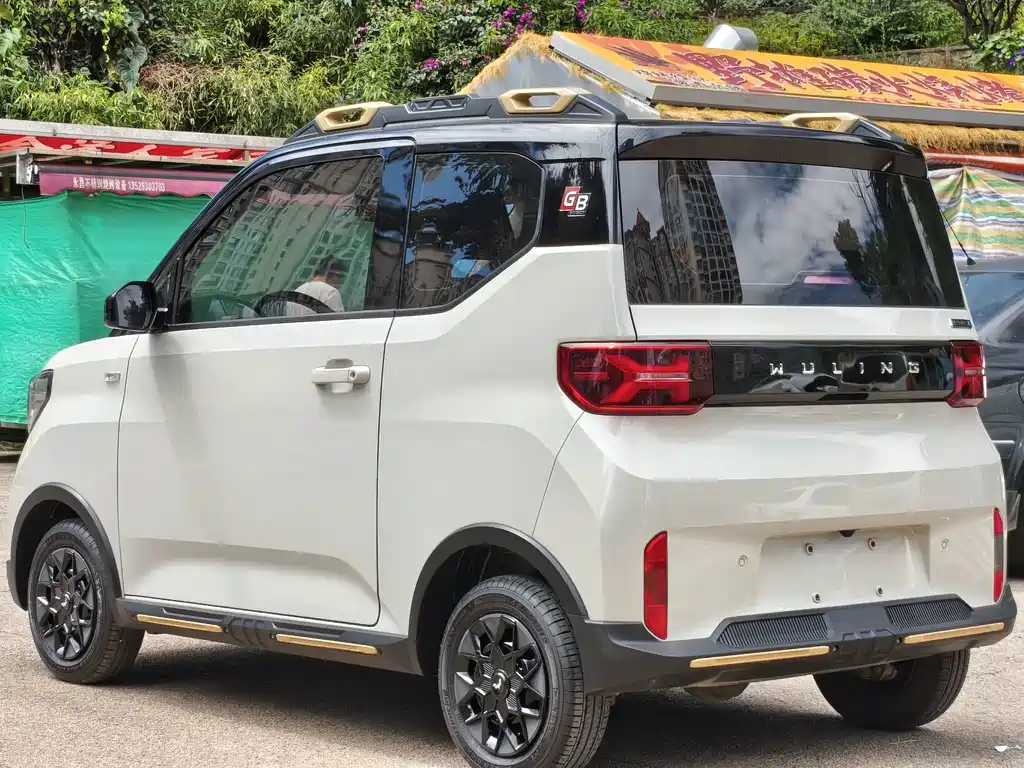 Wuling MINIEV — миниатюра 5