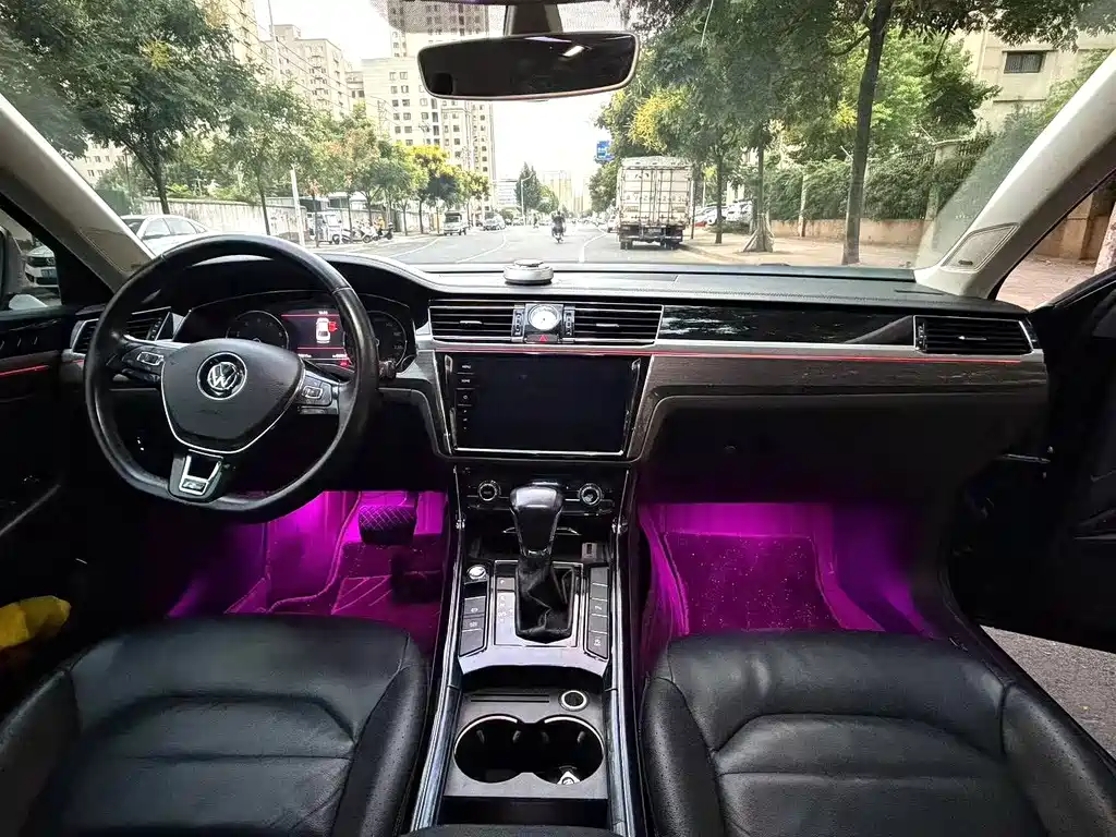 Volkswagen Phideon — миниатюра 6