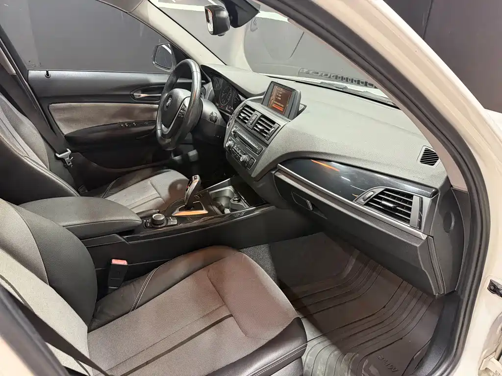 BMW 1 Series (Import) — миниатюра 6