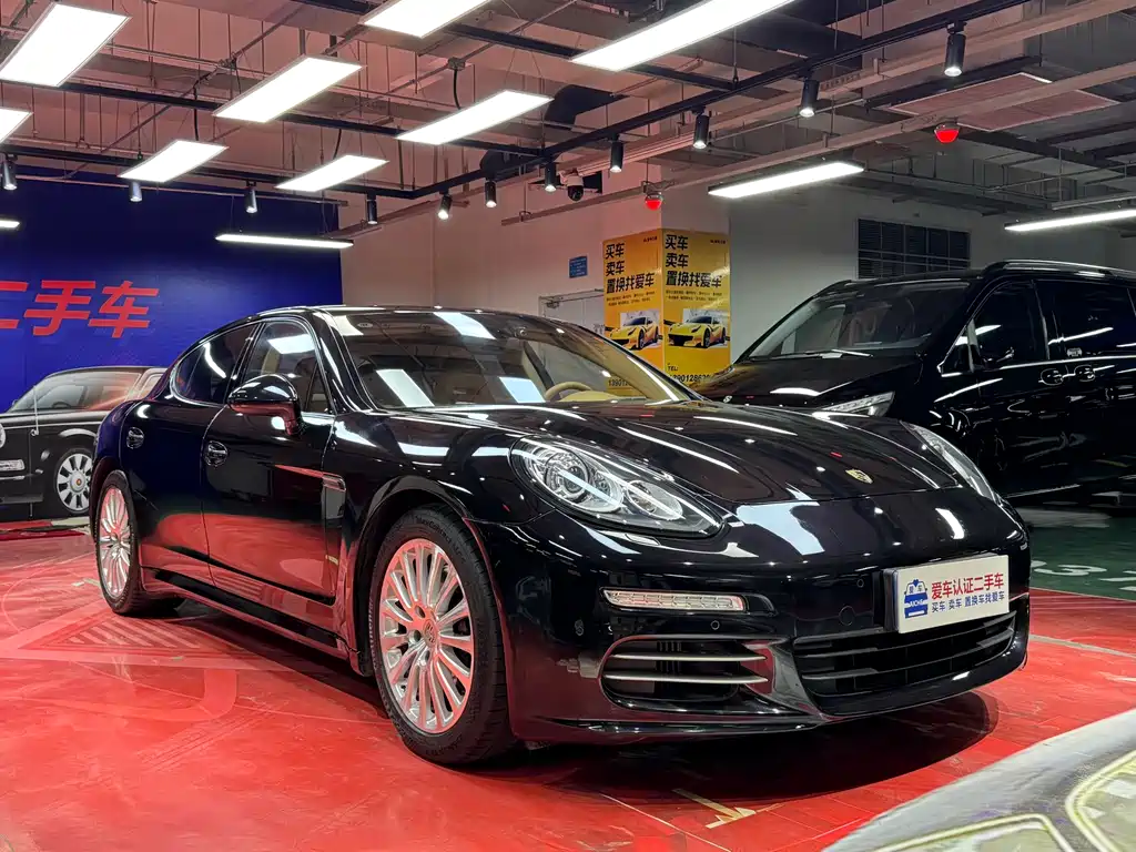 Porsche Panamera 2014 Panamera 4 3.0T
