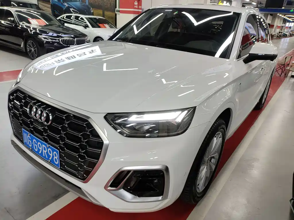Audi Q5L 2022 40T Luxury