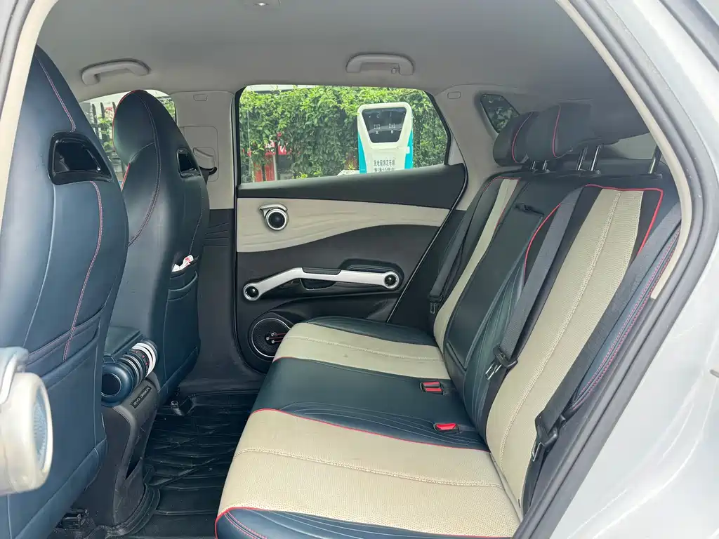BYD Yuan Plus — миниатюра 6