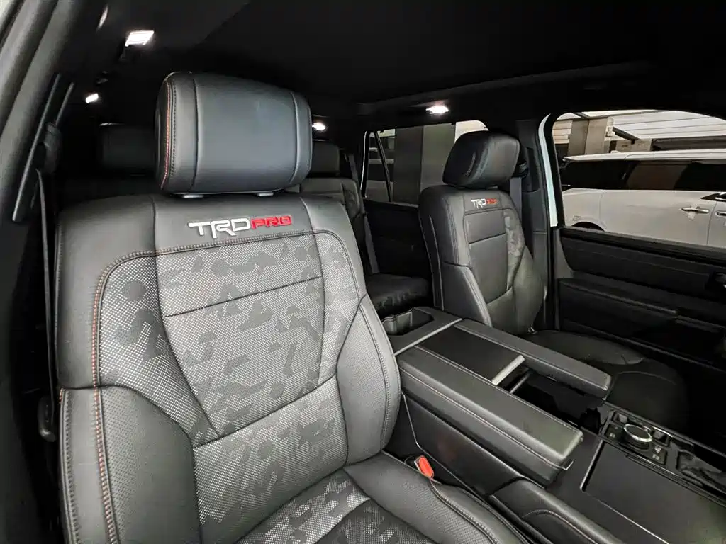 Toyota Sequoia — фотографии объявления, Фото 12