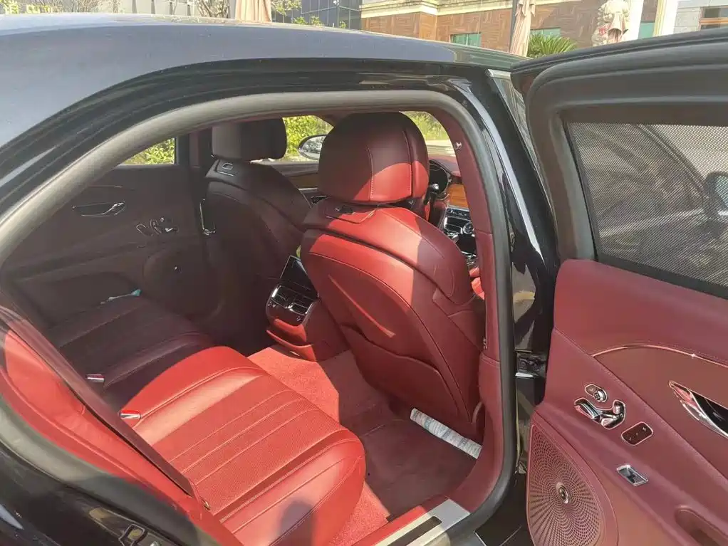 Bentley Flying Spur — миниатюра 4