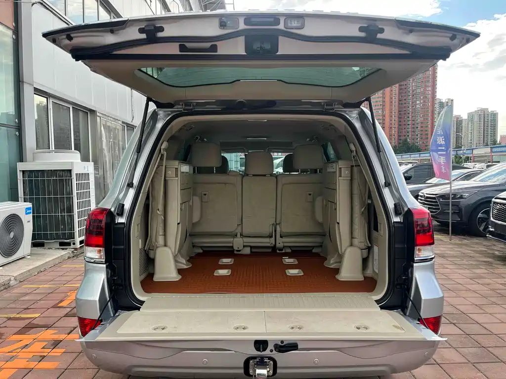 Toyota Land Cruiser 2018 5.7L